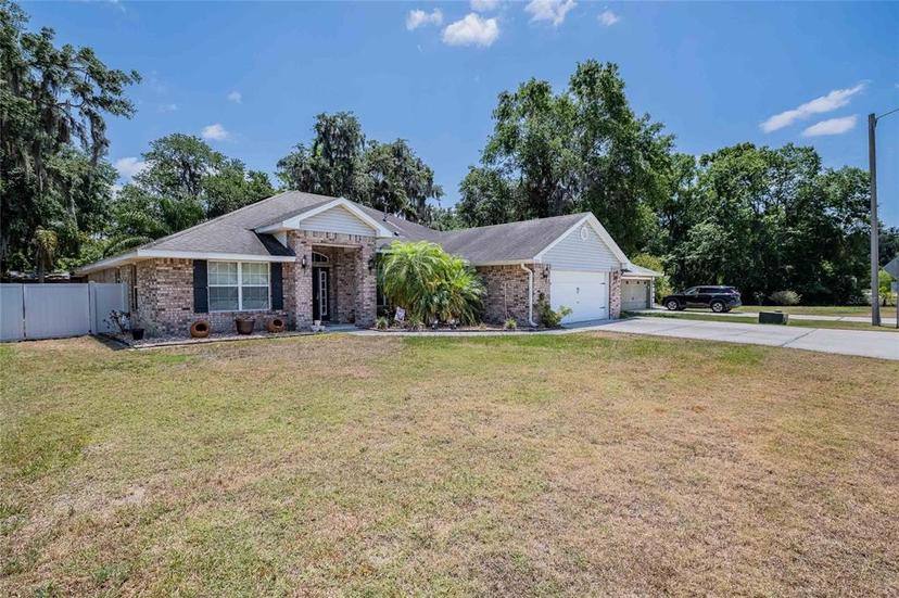 Picture of 2933 Blackwater Oaks Drive, Mulberry FL 33860
