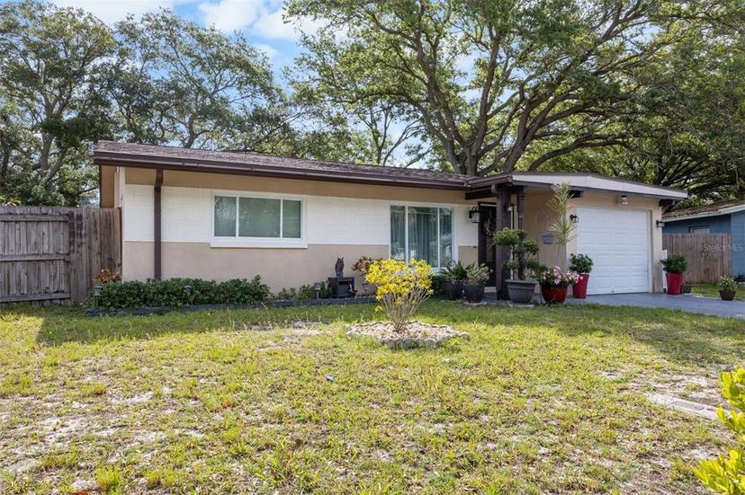 Picture of 2167 Euclid Circle E, Clearwater FL 33764