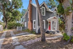 Picture of 821 E Lemon Avenue, Eustis, FL 32726