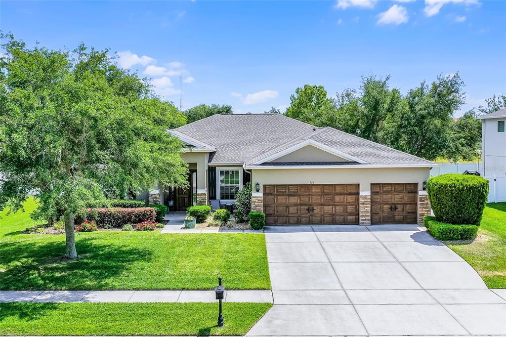 Picture of 721 Lake Cove Pointe Circle, Winter Garden, FL 34787
