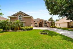 Picture of 4022 Valrico Grove Drive, Valrico, FL 33594
