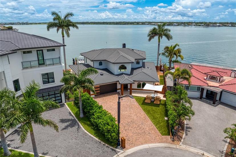 Picture of 2250 Donato Drive, Belleair Beach FL 33786