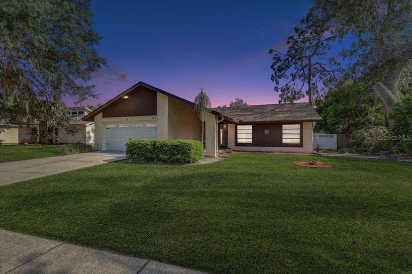 Picture of 614 Sandalwood Drive, Plant City FL 33563