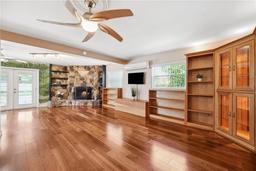 Picture of 505 S Larry Circle, Brandon, FL 33511