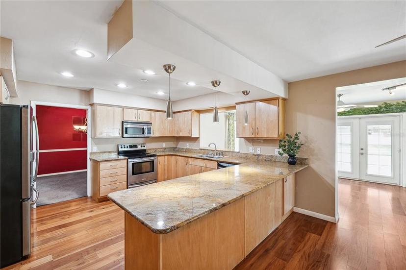 Picture of 505 S Larry Circle, Brandon FL 33511