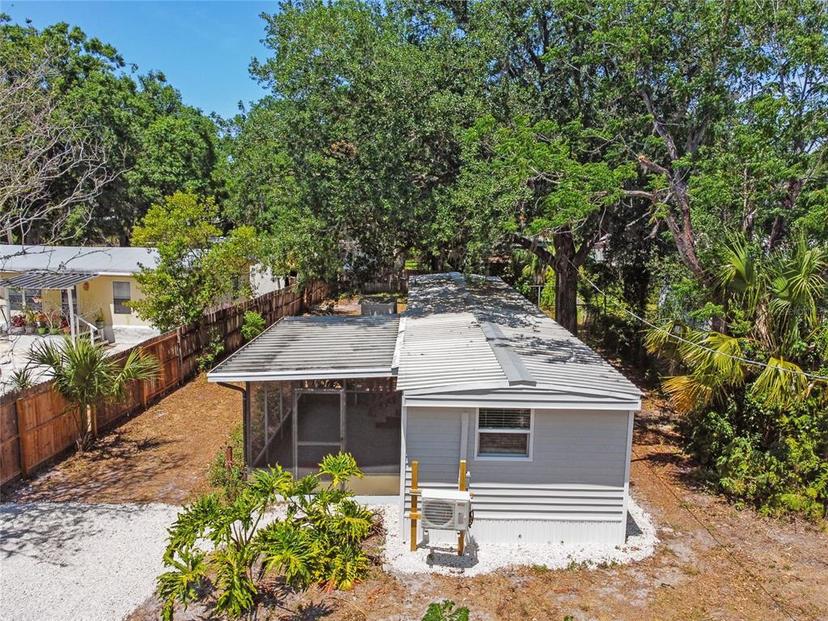 Picture of 850 Center Avenue, Brandon FL 33511