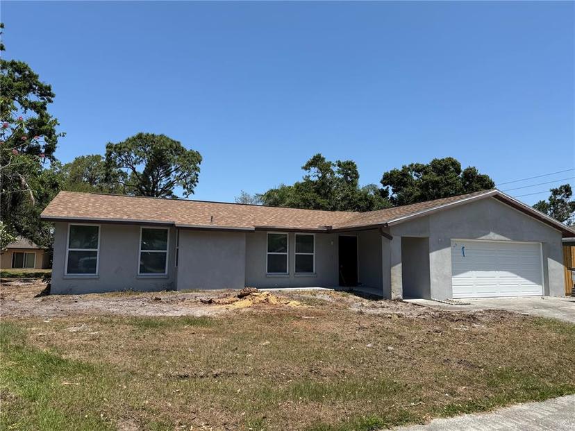 Picture of 7113 Channelside Lane N, Pinellas Park FL 33781