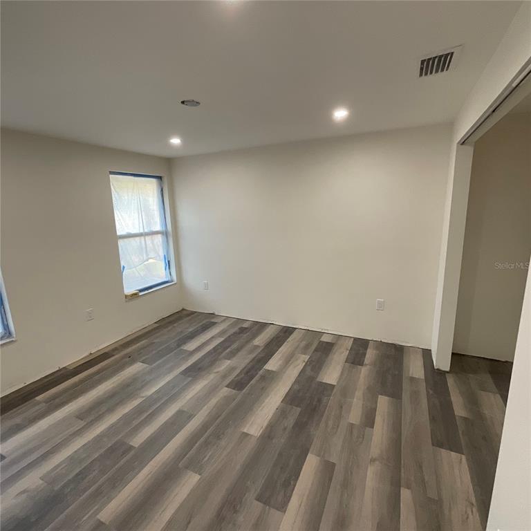 Picture of 7113 Channelside Lane N, Pinellas Park FL 33781