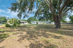 Picture of 5829 Lake Breeze Avenue, Lakeland, FL 33809