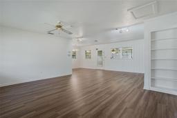 Picture of 5829 Lake Breeze Avenue, Lakeland, FL 33809