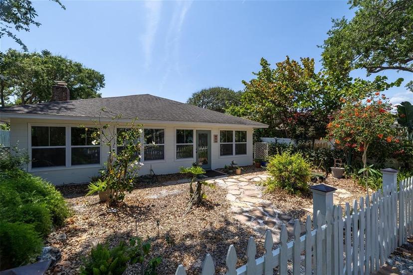 Picture of 825 E 23Rd Avenue, New Smyrna Beach FL 32169
