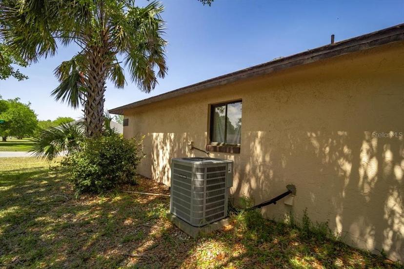 Picture of 2 Black Oak Court, Palm Coast FL 32137