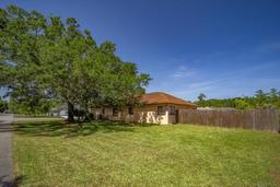 Picture of 2 Black Oak Court, Palm Coast, FL 32137