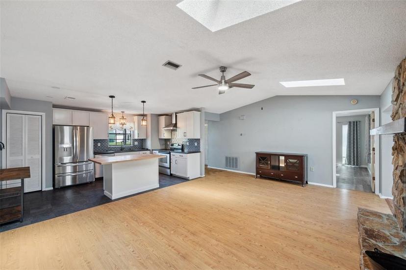 Picture of 9010 Bonnet Way, Weeki Wachee FL 34613