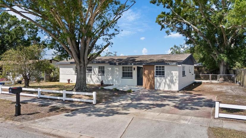Picture of 324 Country Club Drive, Oldsmar FL 34677