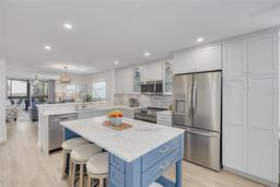 Picture of 1328 Pasadena Avenue S Unit 608, South Pasadena, FL 33707