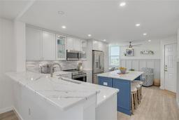 Picture of 1328 Pasadena Avenue S Unit 608, South Pasadena, FL 33707