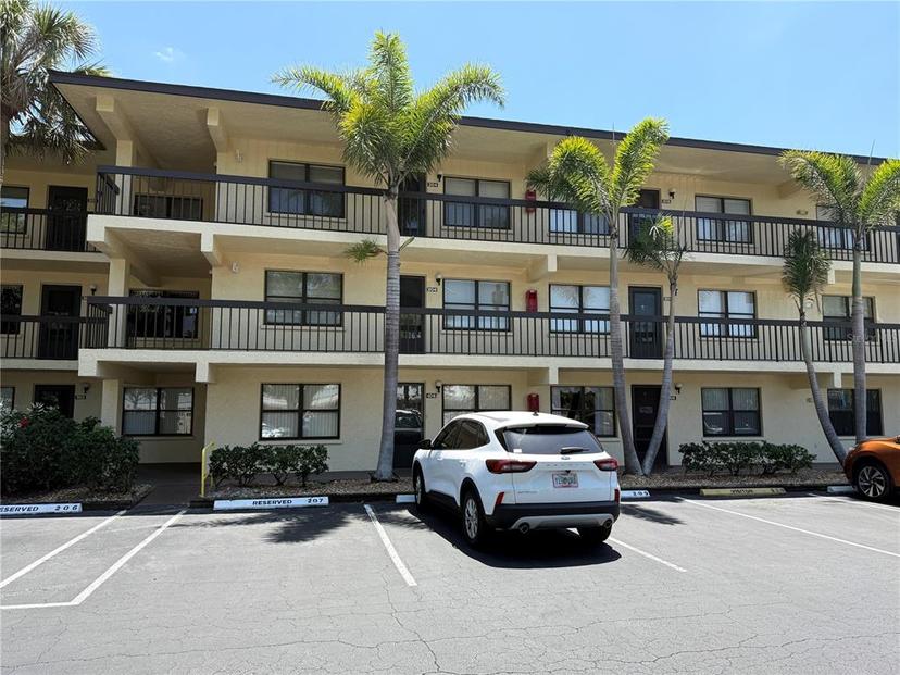 Picture of 425 30Th Avenue W Unit C204, Bradenton FL 34205
