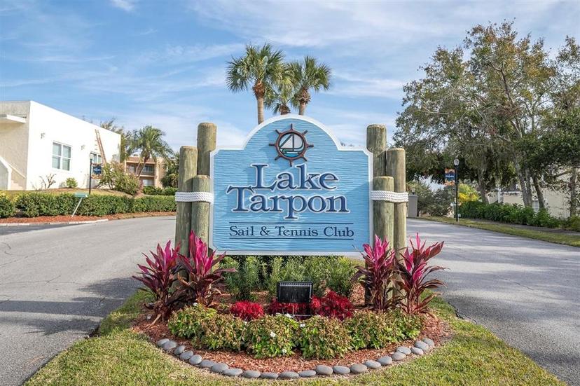 Picture of 90 S Highland Avenue Unit 201, Tarpon Springs FL 34689