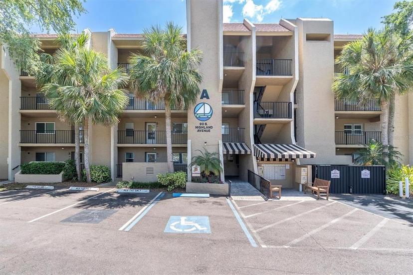 Picture of 90 S Highland Avenue Unit 201, Tarpon Springs FL 34689