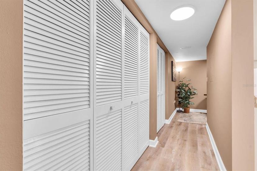 Picture of 90 S Highland Avenue Unit 201, Tarpon Springs FL 34689