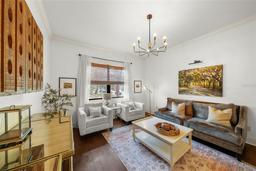 Picture of 4804 W Beachway Drive, Tampa, FL 33609