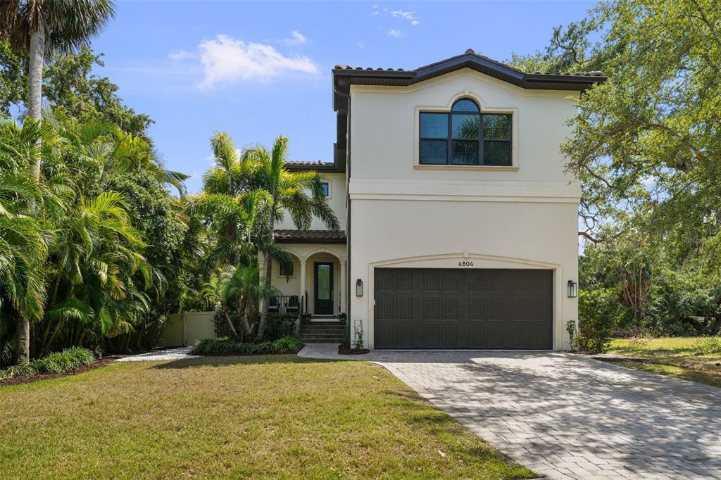Picture of 4804 W Beachway Drive, Tampa, FL 33609