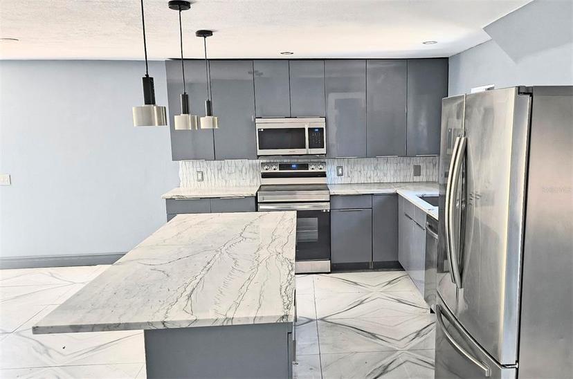 Picture of 3911 6Th Avenue W, Palmetto FL 34221