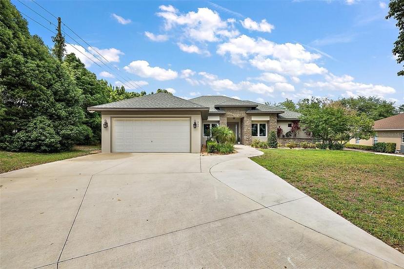 Picture of 562 Dowling Circle, Lady Lake FL 32159