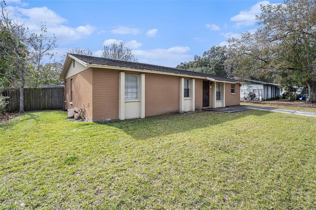 Picture of 3716 Mistwood Drive, Tampa, FL 33619
