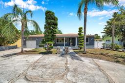 Picture of 936 Alcazar Way S, St Petersburg, FL 33705