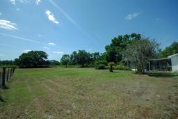 Picture of 934 Jerry Smith Road, Dover, FL 33527