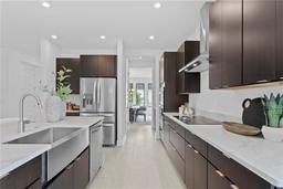 Picture of 114 W Plymouth Street, Tampa, FL 33603