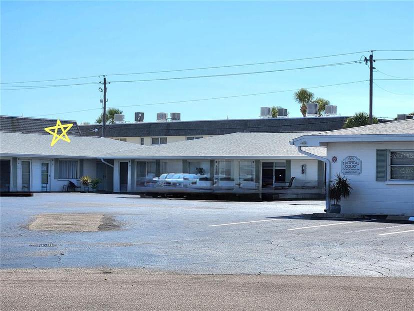 Picture of 525 Manatee Court Unit 13, Venice FL 34285