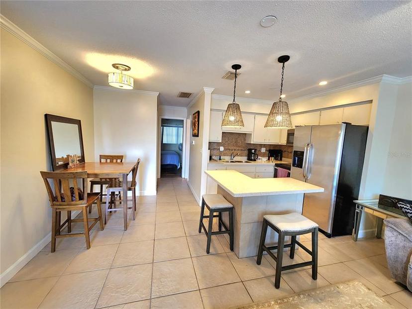 Picture of 525 Manatee Court Unit 13, Venice FL 34285