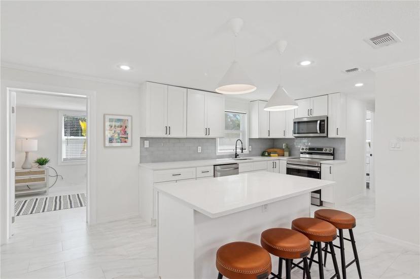 Picture of 578-580 Companion Way, Longboat Key FL 34228