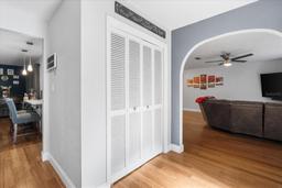 Picture of 424 NW 101St Street E, Gainesville, FL 32607