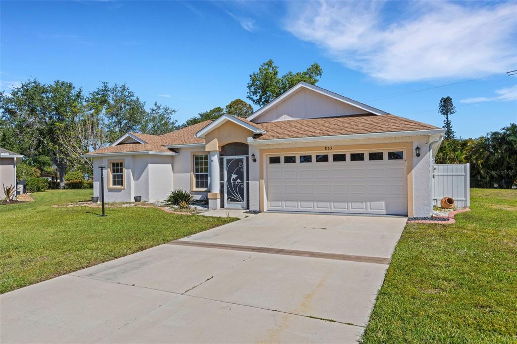 Picture of 835 70Th Drive E, Sarasota, FL 34243