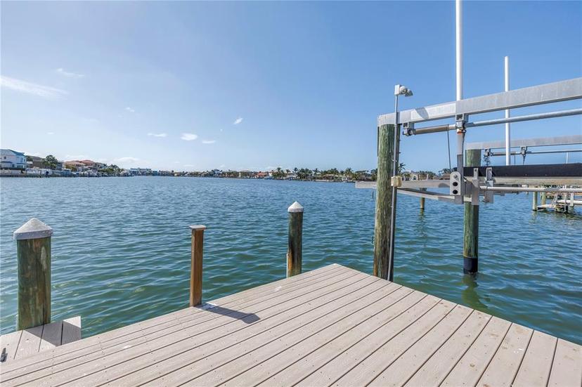 Picture of 2140 Dolphin Boulevard S, St Petersburg FL 33707