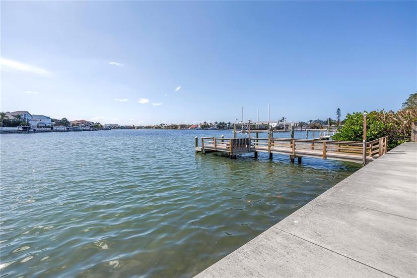 Picture of 2140 Dolphin Boulevard S, St Petersburg FL 33707