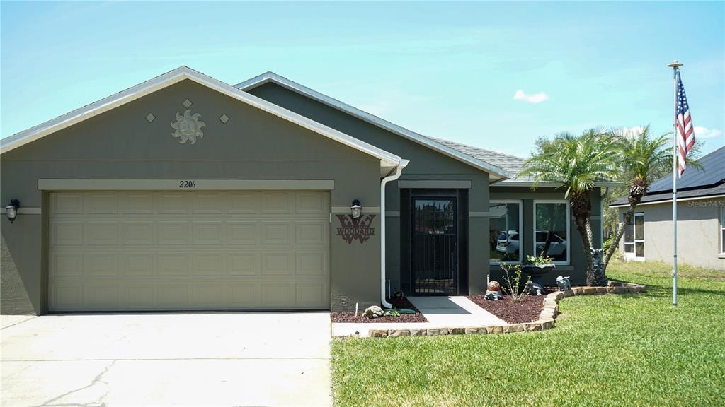 Picture of 2206 Hunters Greene Drive, Lakeland, FL 33810