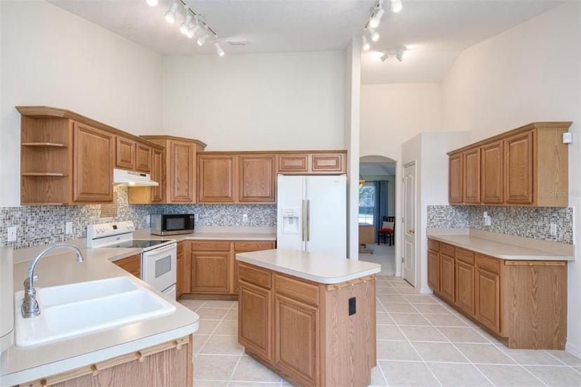Picture of 987 Princeton Drive, Clermont FL 34711