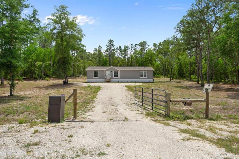 Picture of 7538 W Organdy Lane, Dunnellon FL 34433