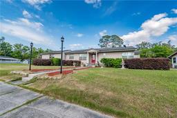 Picture of 405 S Lake Avenue, Lake Butler, FL 32054