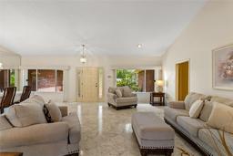 Picture of 11123 Palmetto Boulevard, Alachua, FL 32615