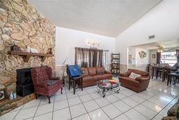 Picture of 10106 Springtree Court, Tampa, FL 33615