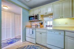 Picture of 4800 Gulf Of Mexico Drive Unit 204, Longboat Key, FL 34228