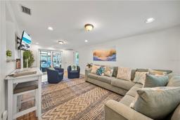 Picture of 920 16Th Avenue Sw, Largo, FL 33770