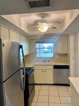 Picture of 623 Park Circle Unit 623, Bradenton, FL 34207