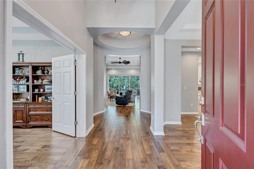 Picture of 14727 Tudor Chase Drive, Tampa FL 33626